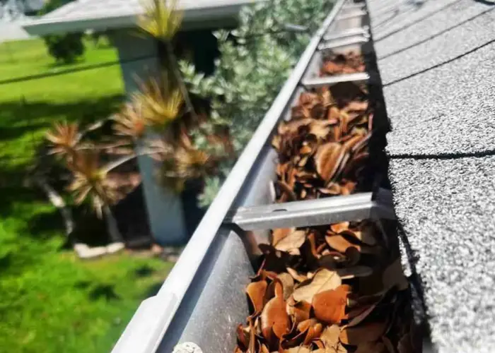 Oshkosh gutter cleaning home page